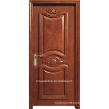 Luxurious carved door